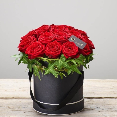 Crimson Rose Hatbox
